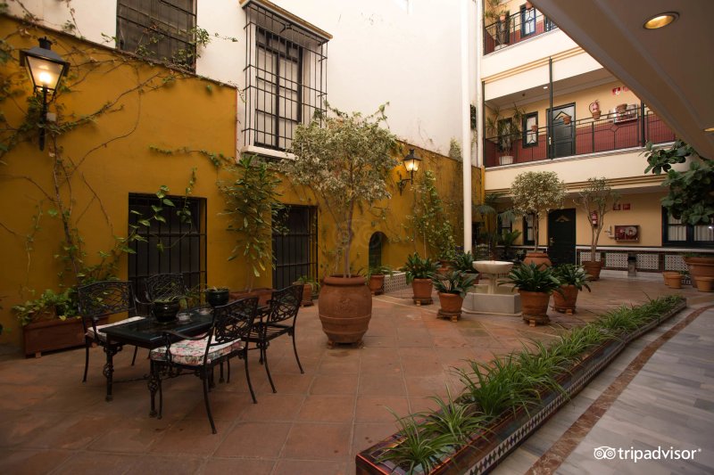Hotel Cervantes
