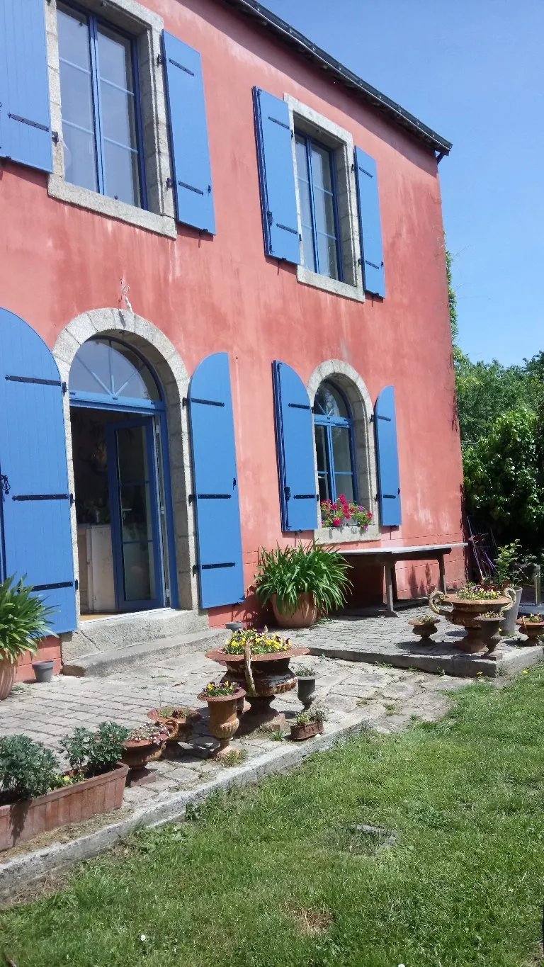 La Cigale Egaree