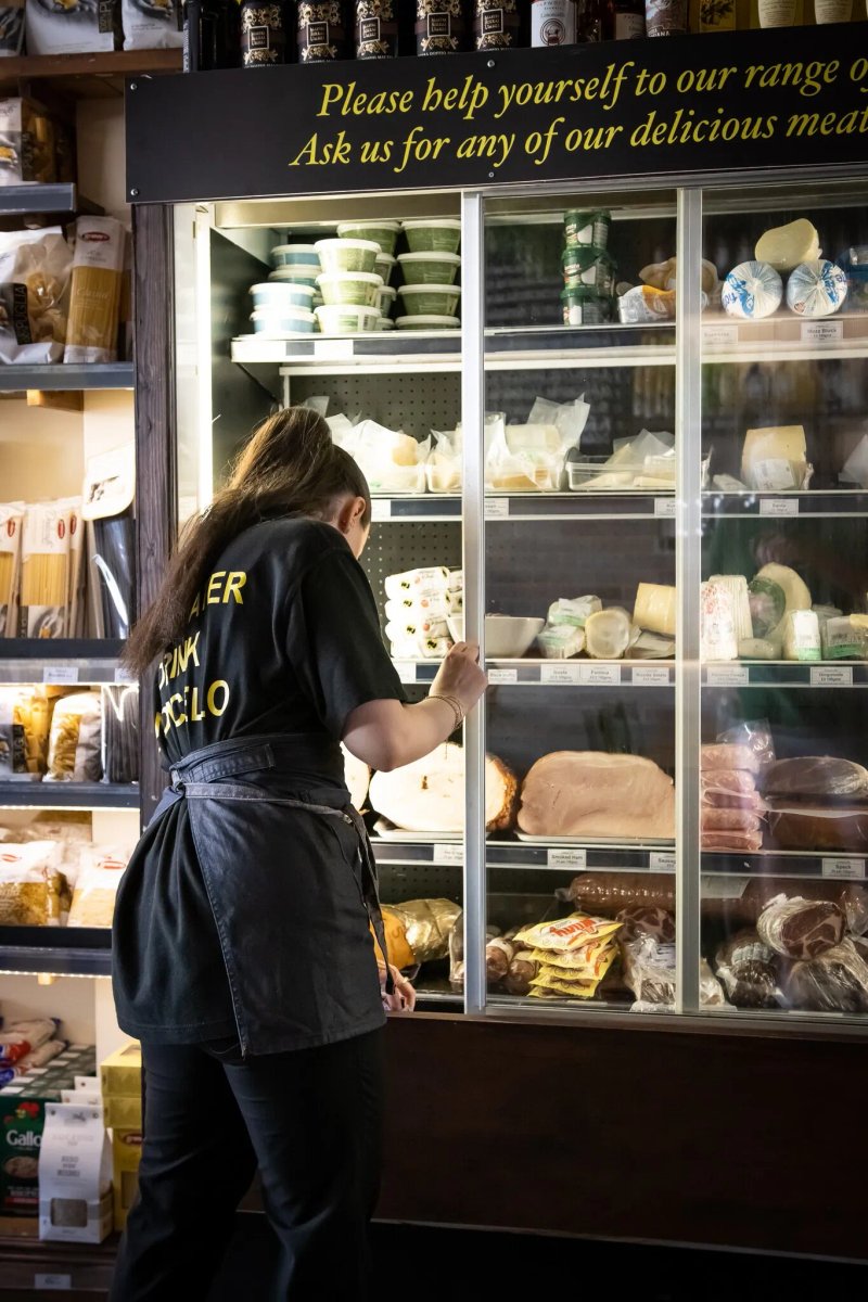 Limoncello Delicatessen & Bistro