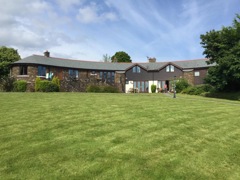 Green Acres Cottages