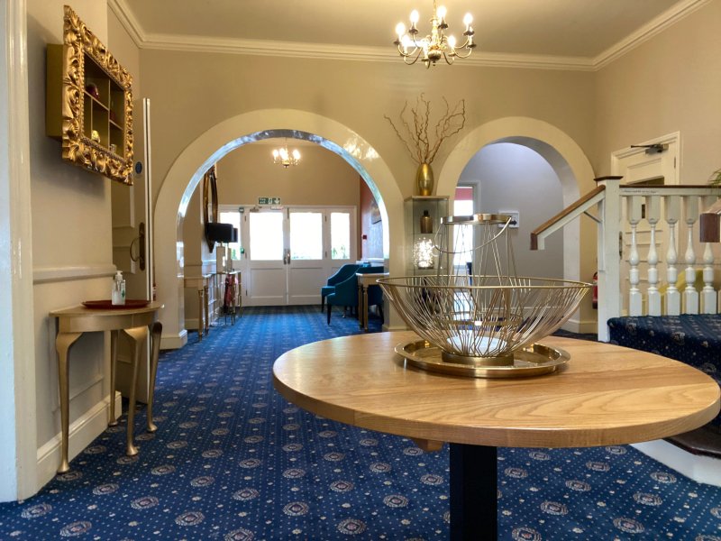 Virginia Court Hotel