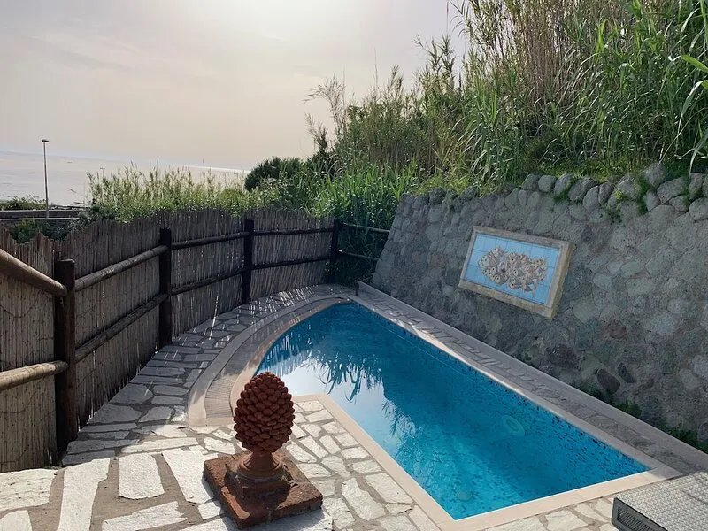 House with pool 100m from the sea, 500m from the spa of Poseidon.