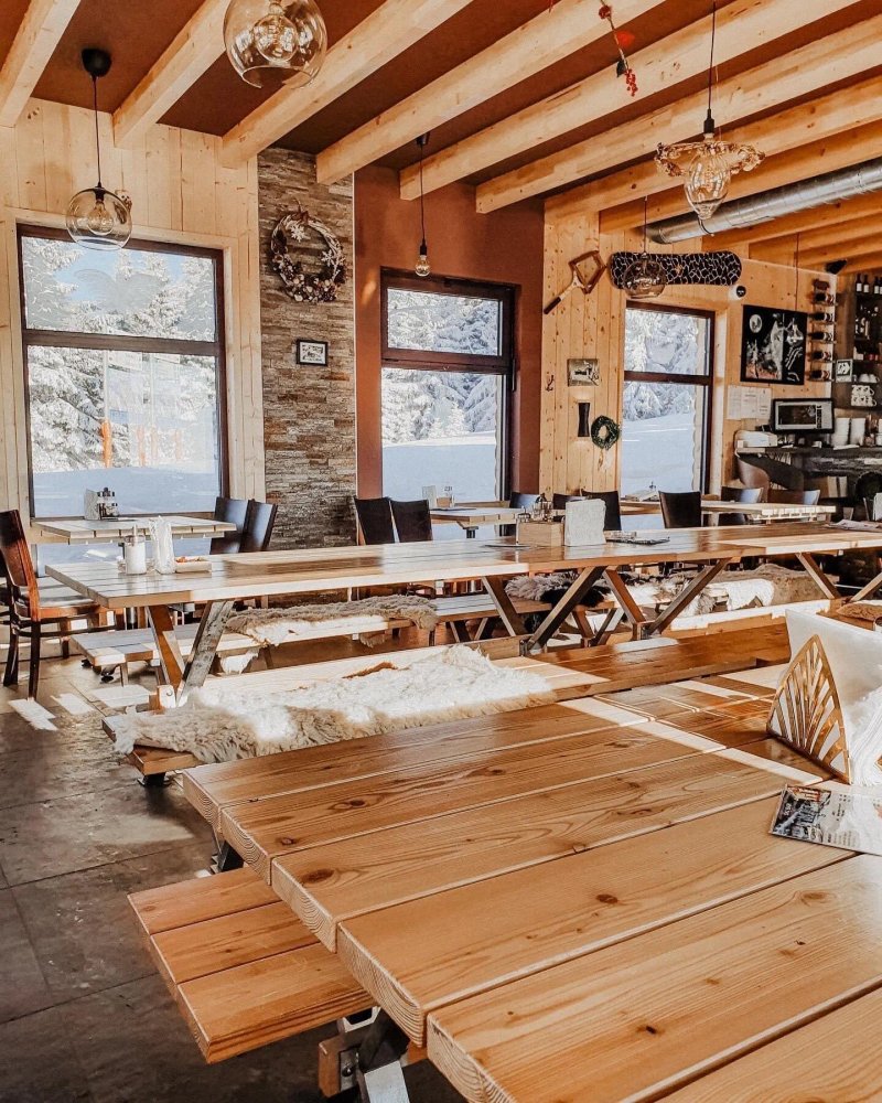 Ski Bar Mons