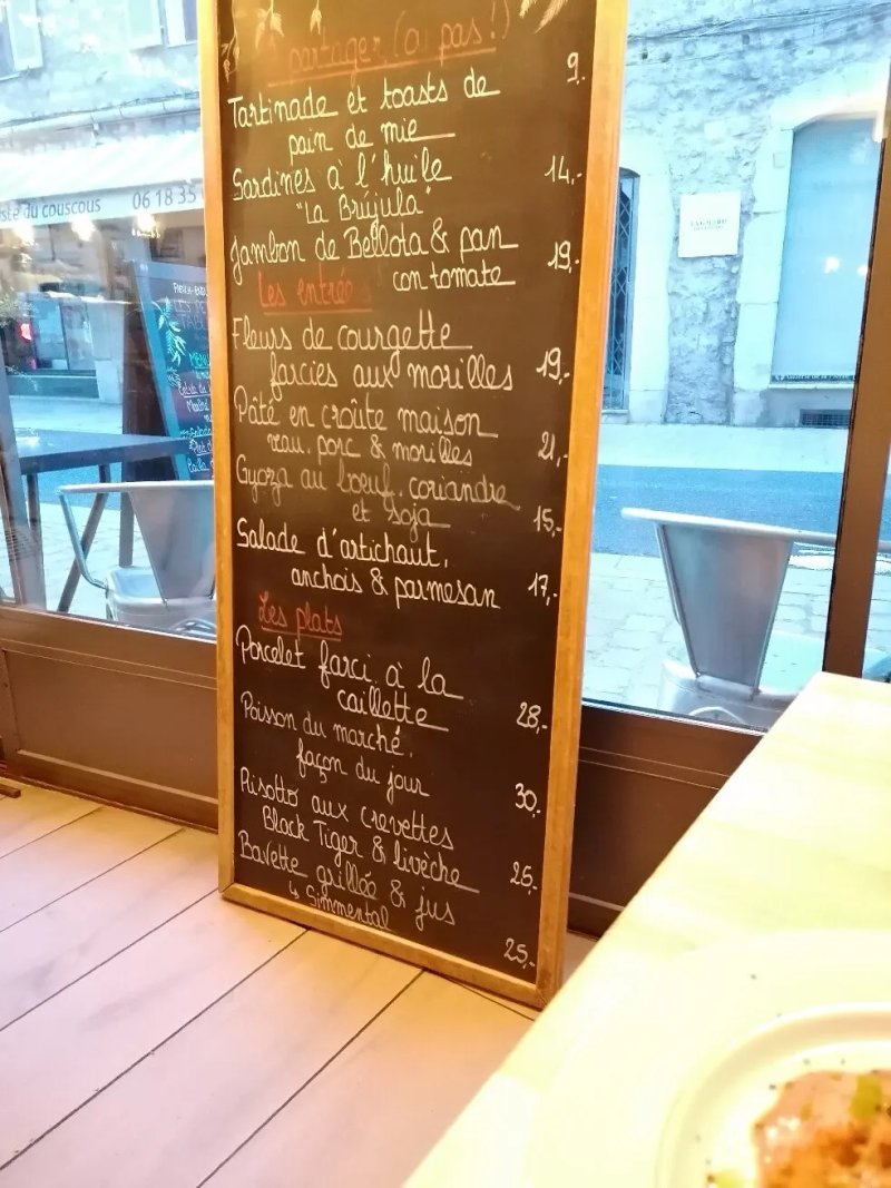 Les Petits Tabliers