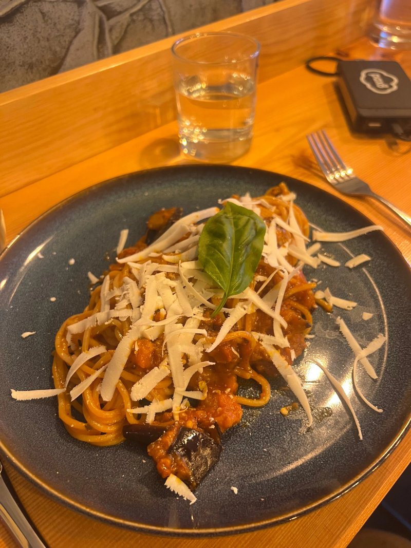 CIUCCIO drinks and food