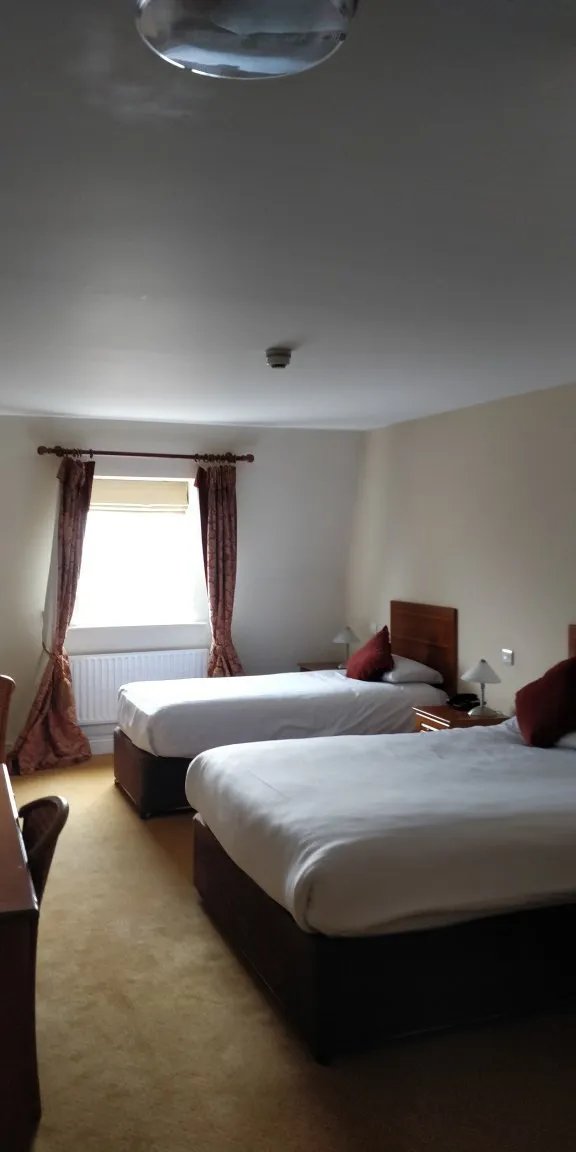 Cooneys Hotel