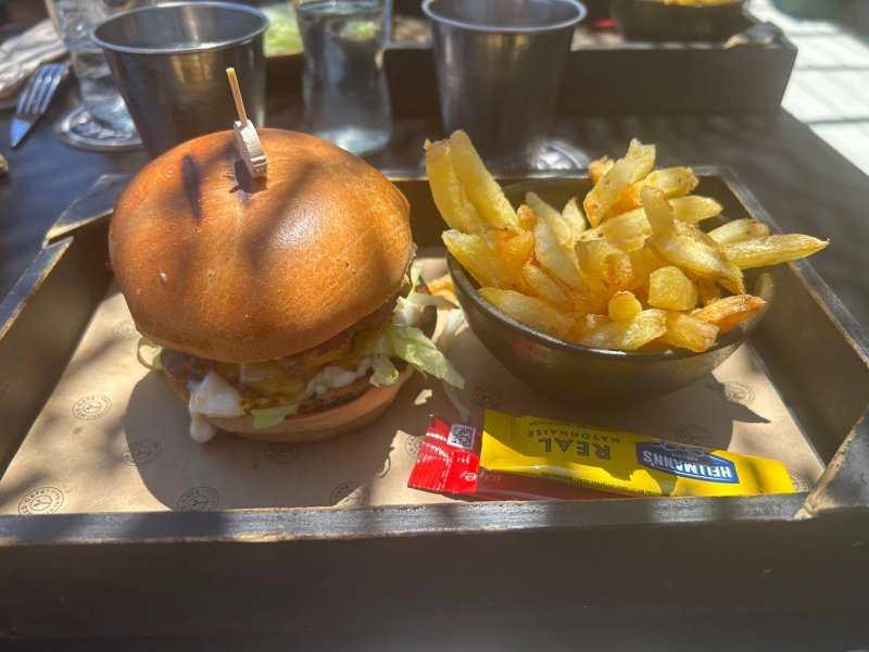Med Cafe & Restaurant