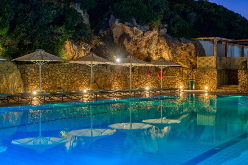 Dolphin Bay Seaside Resort & Suites