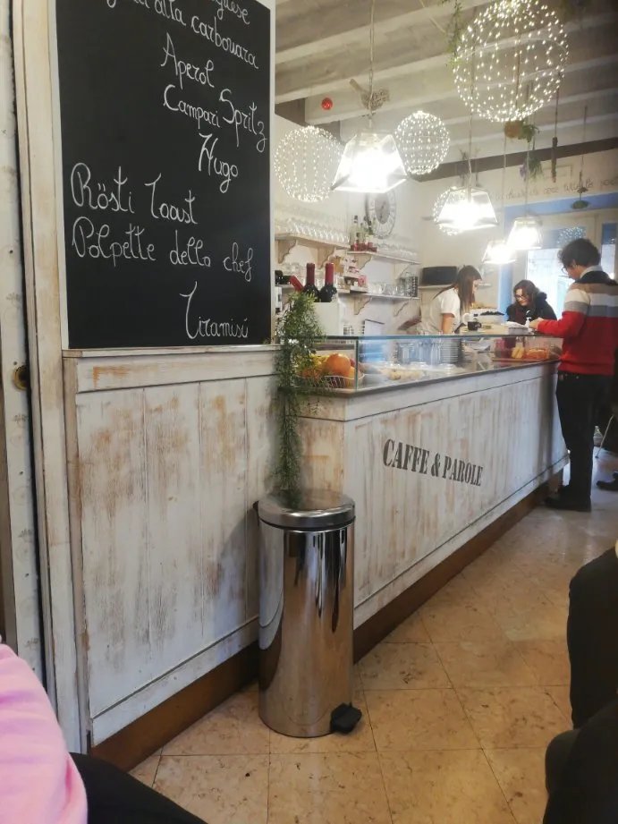 Caffe E Parole