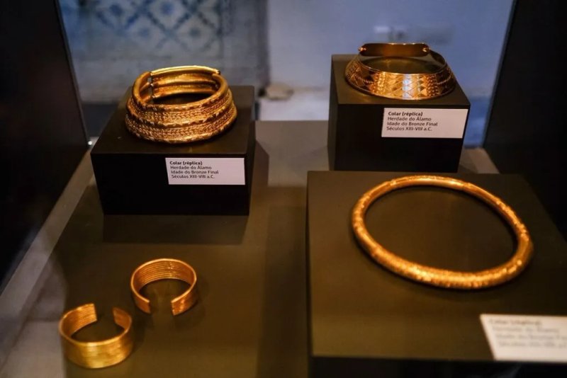 Exposicao Moura arqueologica
