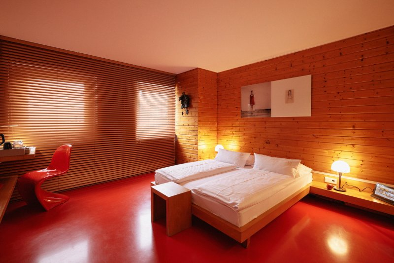18arts Hotel - Living In A Gallery!