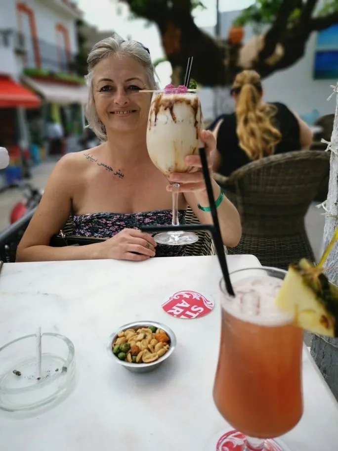 The Garden Cafe & Cocktail Bar