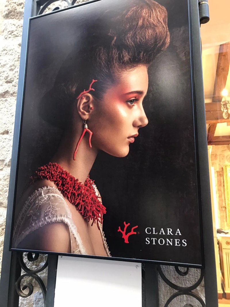 Clara Stones
