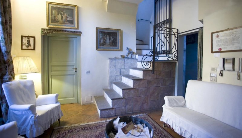 Cleopatra B & B