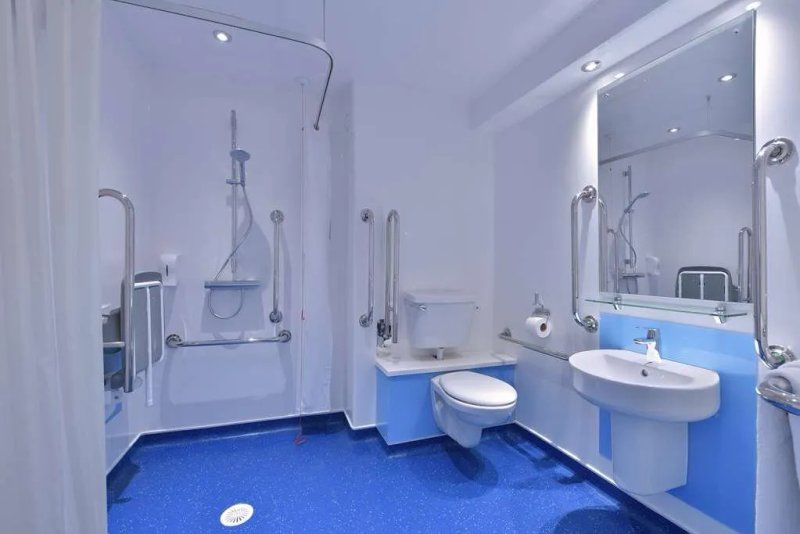 Travelodge Liverpool Central Exchange Street Hotel