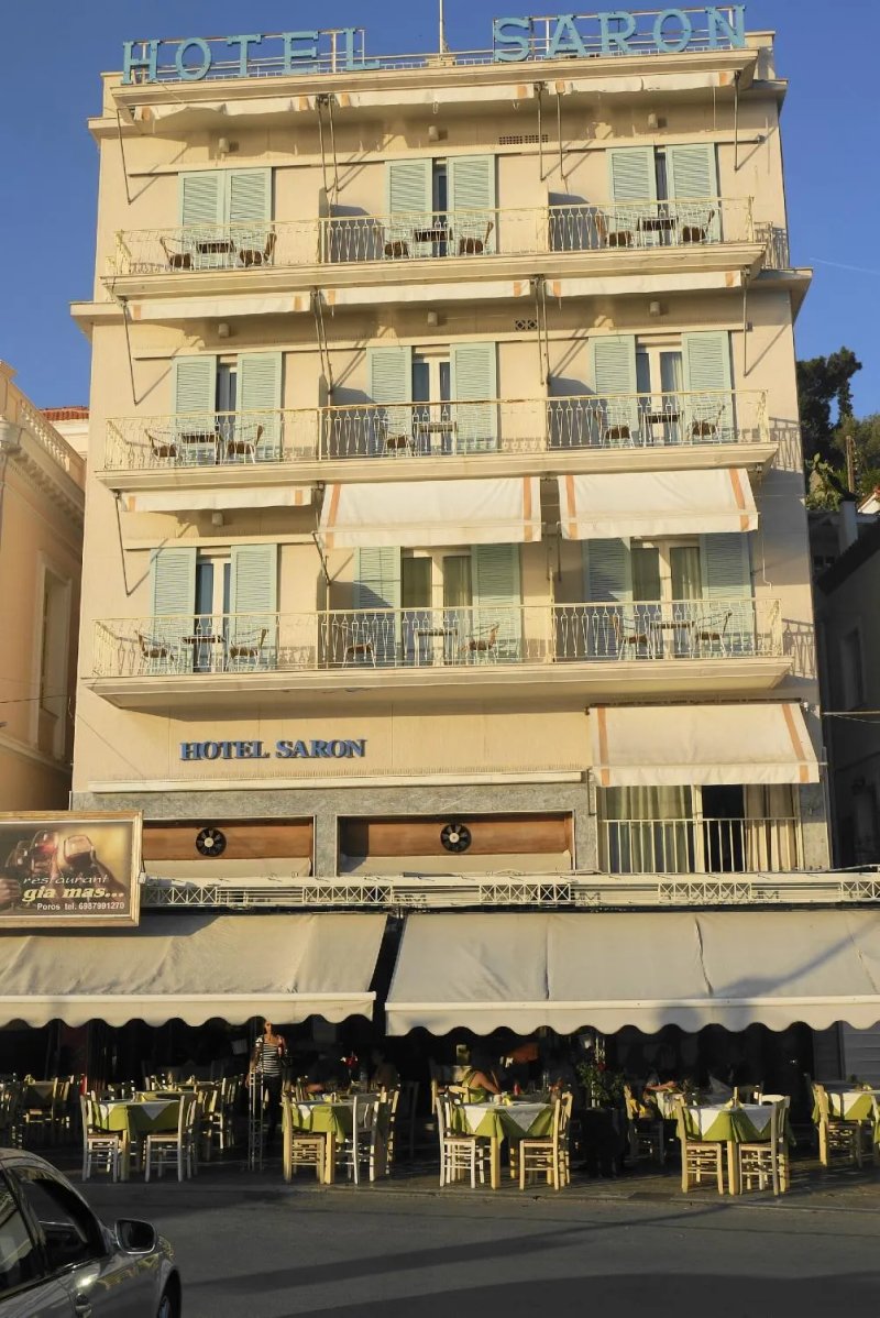 Hotel Saron