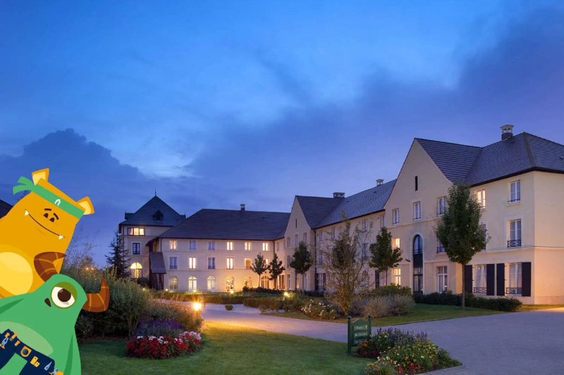 Hotel Campanile Val de France