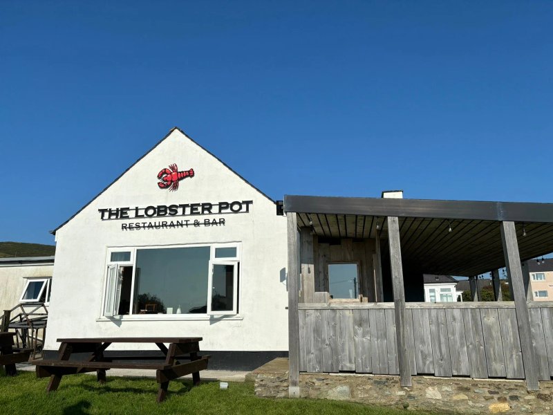 The Lobster Pot Restaurant & Bar