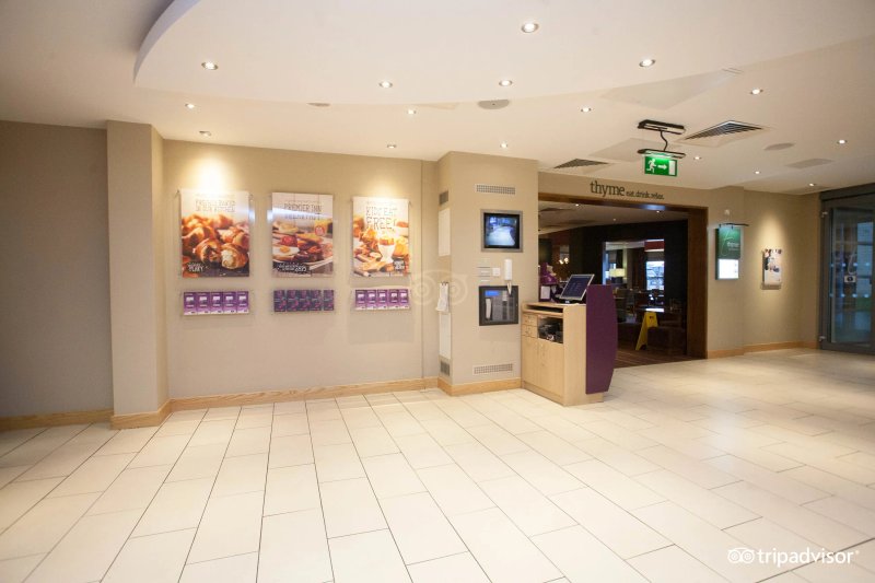 Premier Inn Edinburgh Airport (M9, Jct1) hotel
