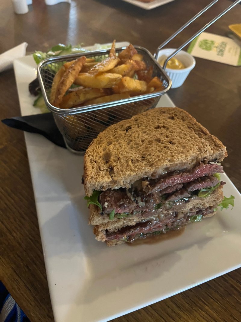 Top Pub Brown Edge