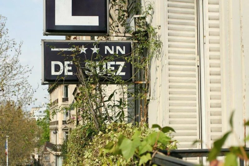 Hotel De Suez