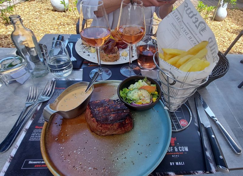 Boeuf Et Cow