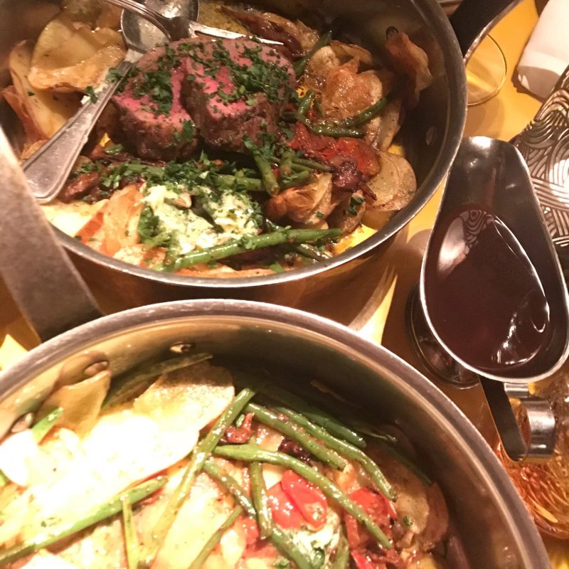 Napolyon Bistro & Bar