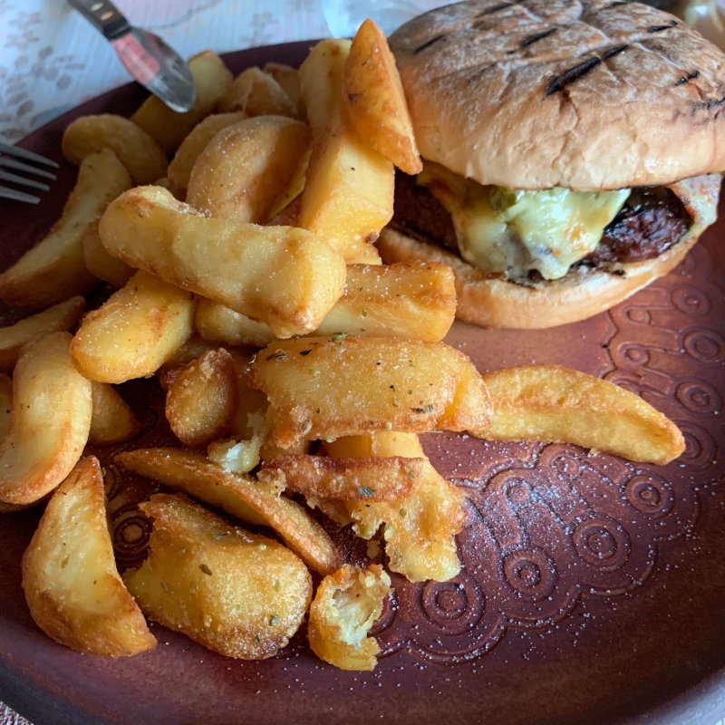 Avenue Bistro