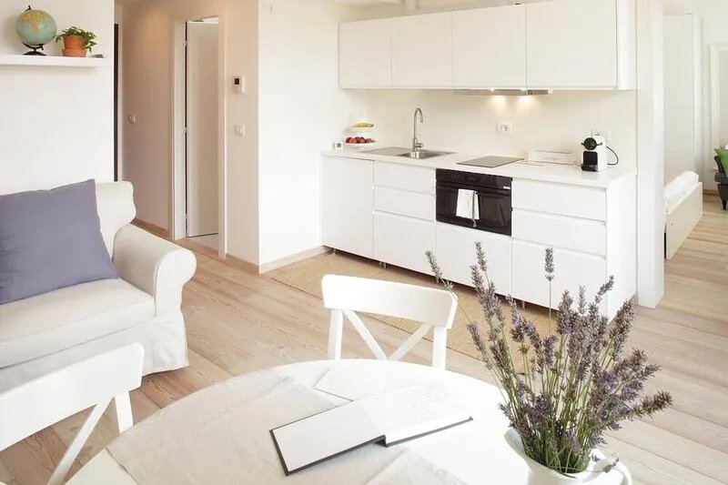 THE RIVERSIDE SUITE and POOL near VENICE