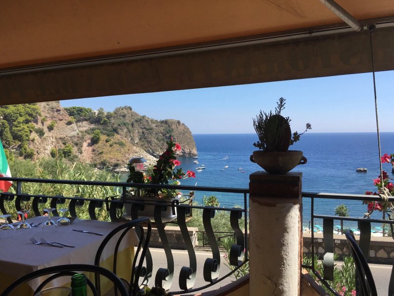 Ristorante L'Isola del Pescatore di Intelisano Santo