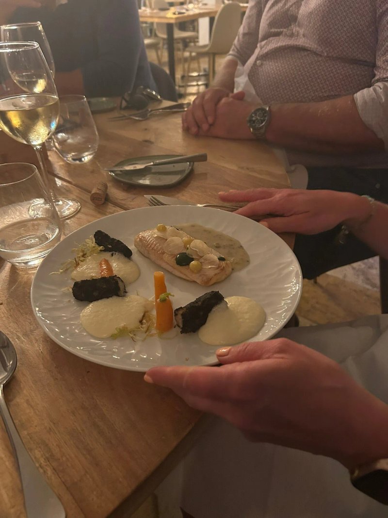 Restaurante F - Food & Wine