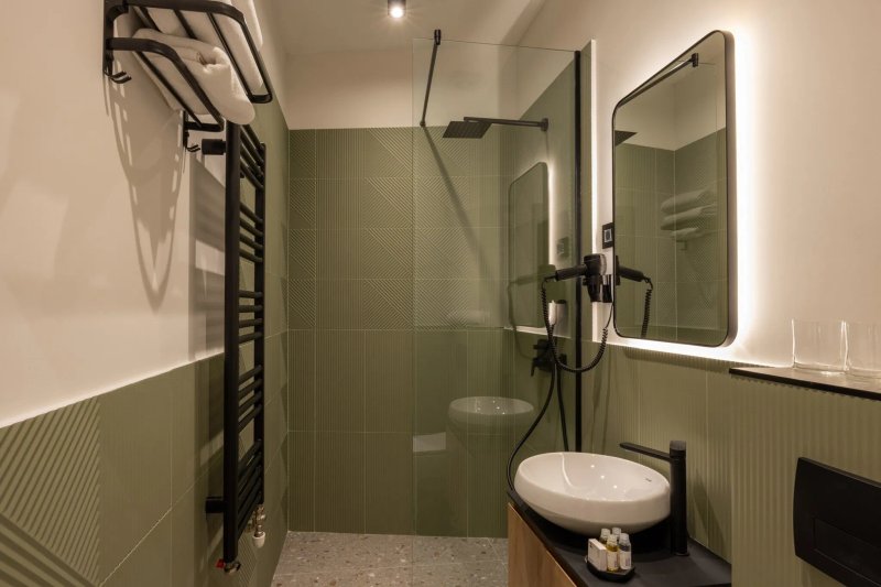 Hop Inn Rooms & Suites