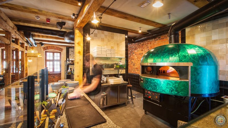 Dom Pizzy I Tapas Food & Drink