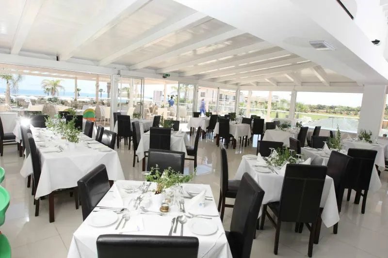 Marlita Beach Hotel Apartments