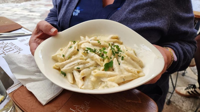 La Catedral Pasta Bar