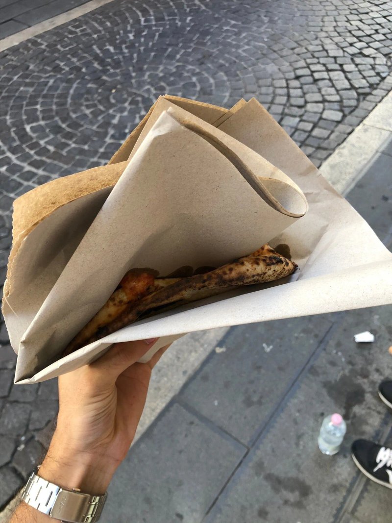 Pizza A Portafoglio Di Gennaro Salvo