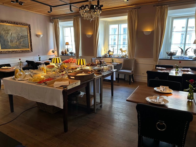 Lesar Hotel Angel