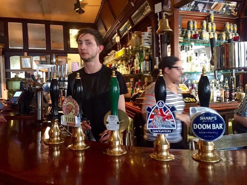 The Crown Tavern