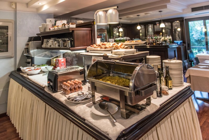 Admiral Hotel Villa Erme