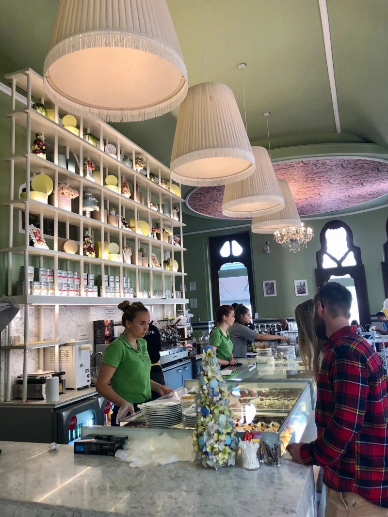 REOK Crafts Confectionery