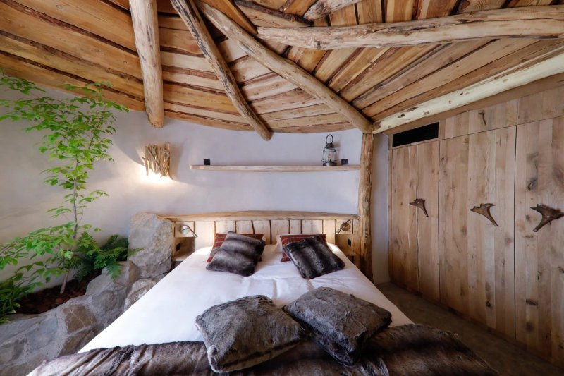 Full Moon Lodges