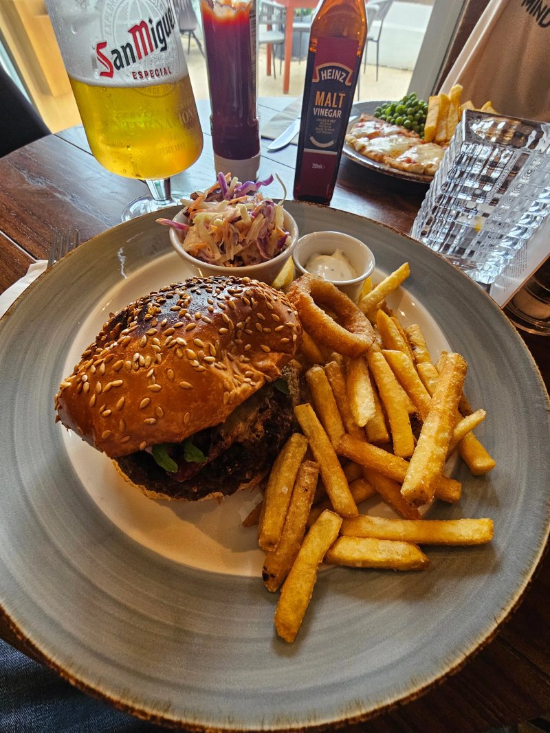 Folly Inn