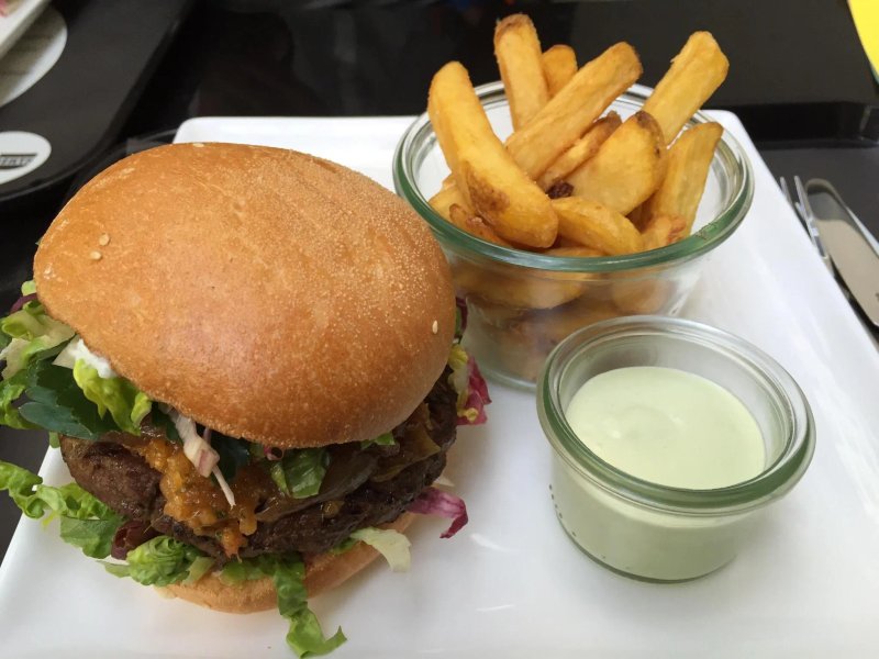 Hamburgerei ZWEI
