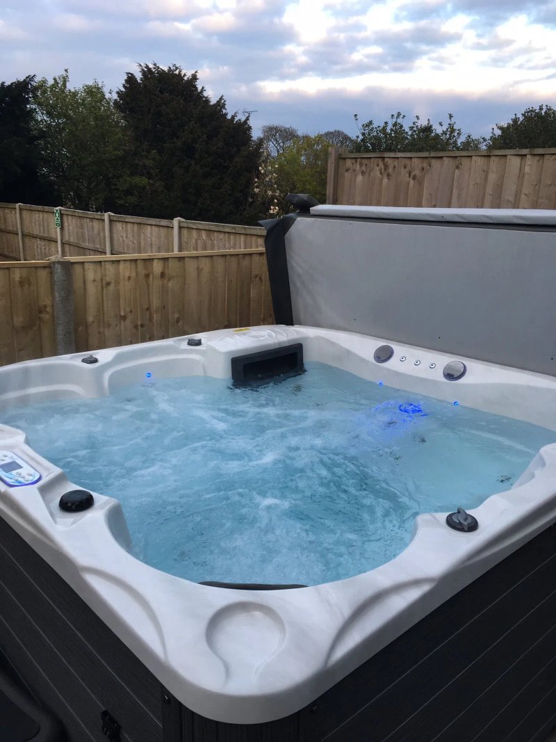 Whitton Lodge Sleeps26 9 Bed 9 Bath