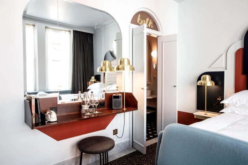 The Henrietta Experimental Hotel
