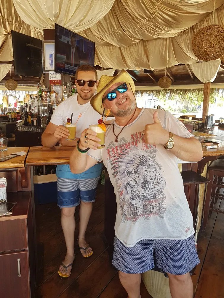 Fiesta Beach bar