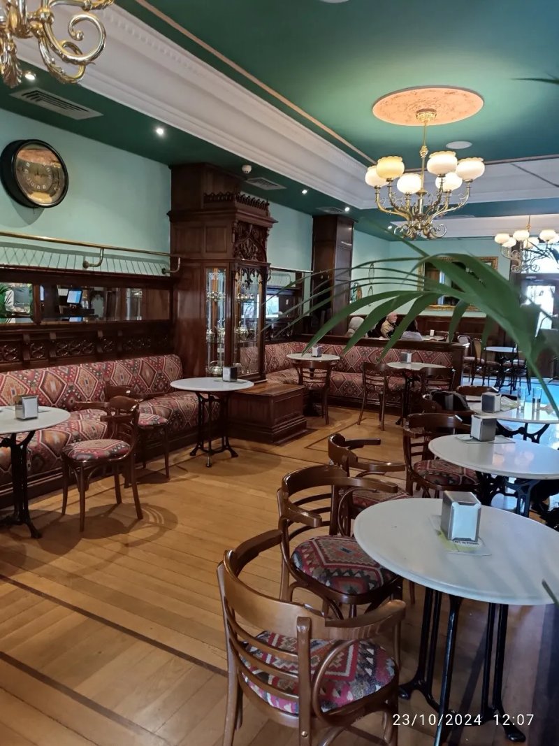 Cafe de Pombo