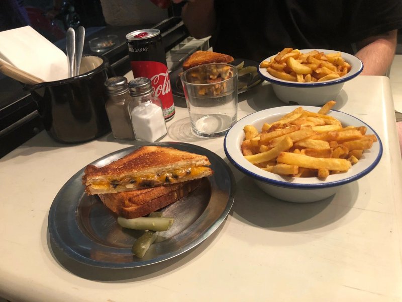 MEAT Gourmet Sandwiches and Burgers