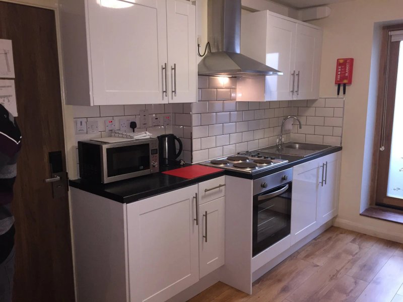Lyall Apartment Hotel