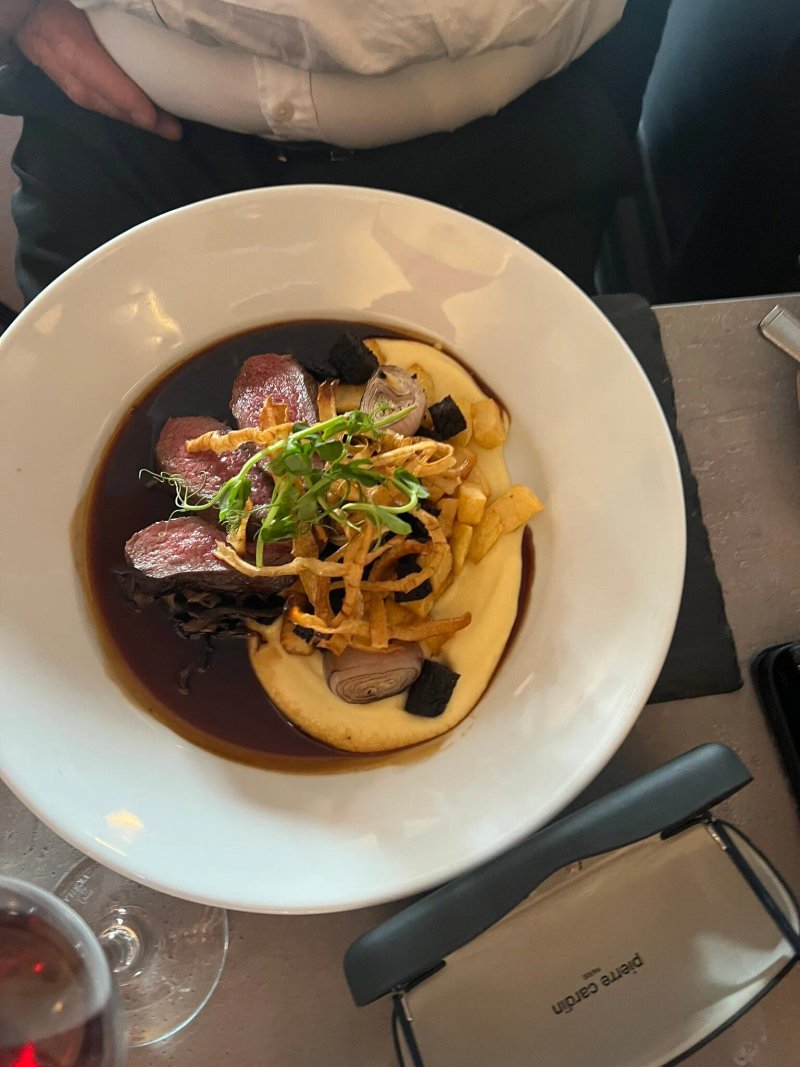 McBains Restaurant By The River